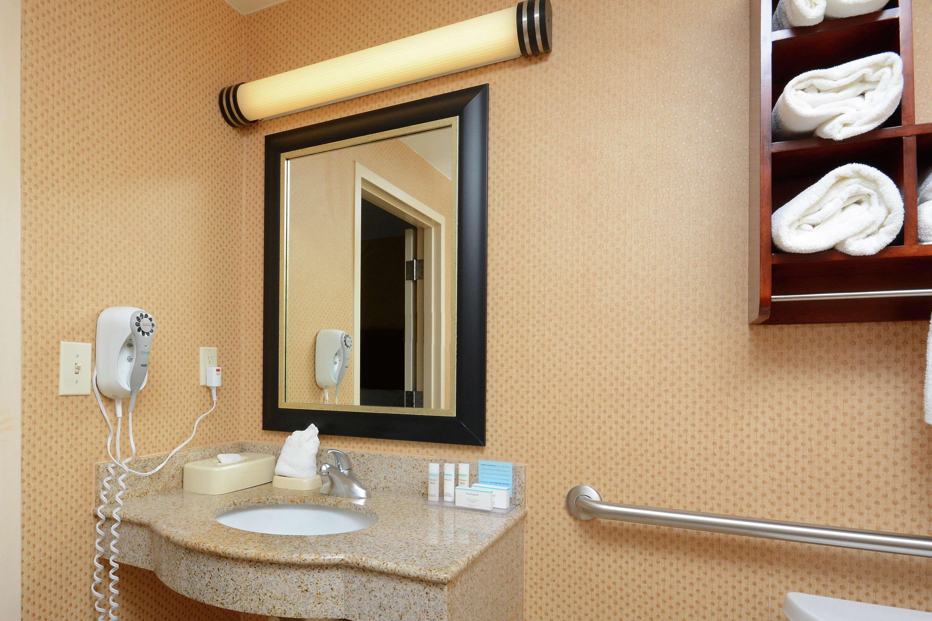 Hampton Inn&Suites Huntersville Eksteriør bilde
